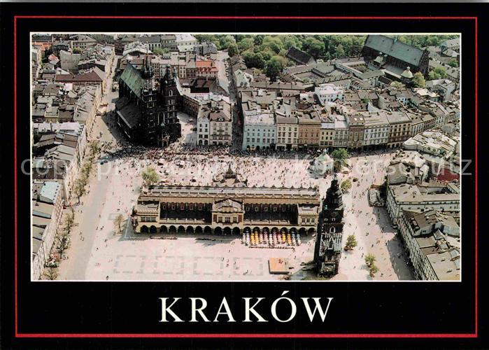 Krakow Krakau Rynek Glowny Sukiennicami Wieza Ratuszowa kosciol Mariackim