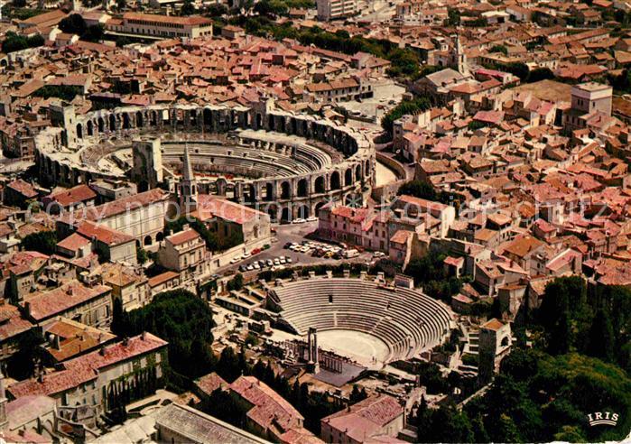 Arles Bouches-du-Rhone Fliegeraufnahme Antikes Theater