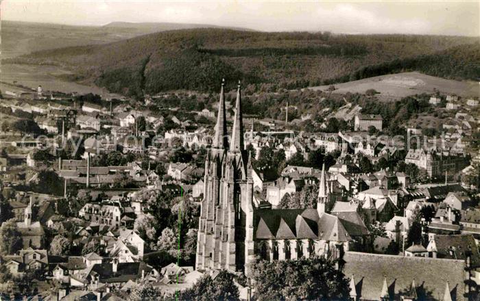 Marburg Lahn Universitaetsstadt Blick vom Schloss Kirche