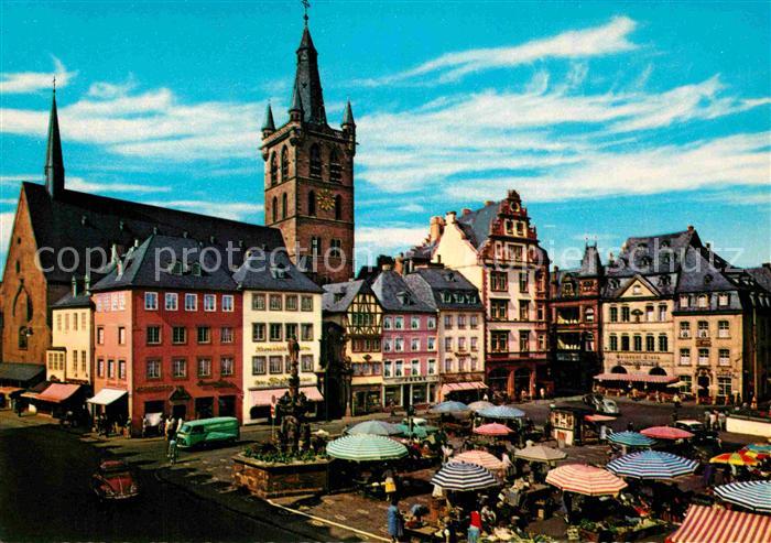 TRIER CITY Hauptmarkt mit Petrusbrunnen und St Gangolph Kirche