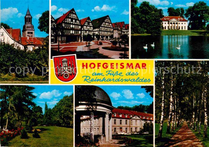 Hofgeismar am Fusse des Reinhardswaldes Kirche Altstadt Fachwerkhaeuser Schloss