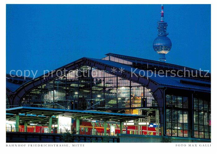 BERLIN  CITY Bahnhof Friedrichstrasse bei Nacht Postkarte aus Harenberg Kalender