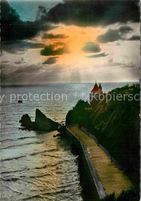 Biarritz Pyrenees Atlantiques Coucher de soleil sur la villa Belza