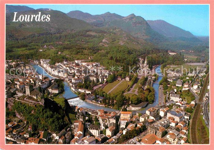 Lourdes Hautes Pyrenees Fliegeraufnahme Chàteau