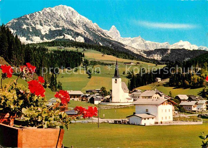 Filzmoos Ortsansicht mit Kirche Blick gegen Dachsteingebirge