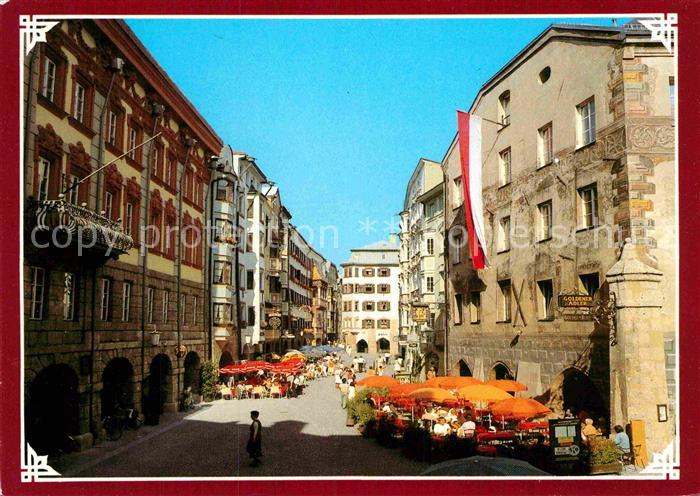 Innsbruck Altstadt Goldenes Dachl und Hotel Goldener Adler Strassencafe