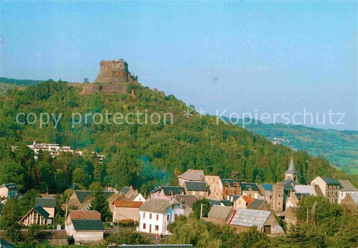 Murol Chateau dominant le village