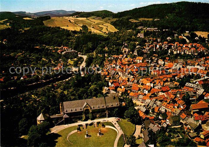 Goslar Blick auf die Kaiserpfalz Fliegeraufnahme