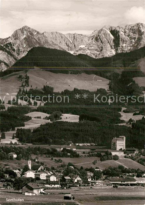 Sonthofen Oberallgaeu mit Rotspitze und Daumengruppe