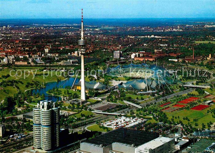 Muenchen Bayern Fliegeraufnahme mit Olympiagelaende BMW Hochhaus