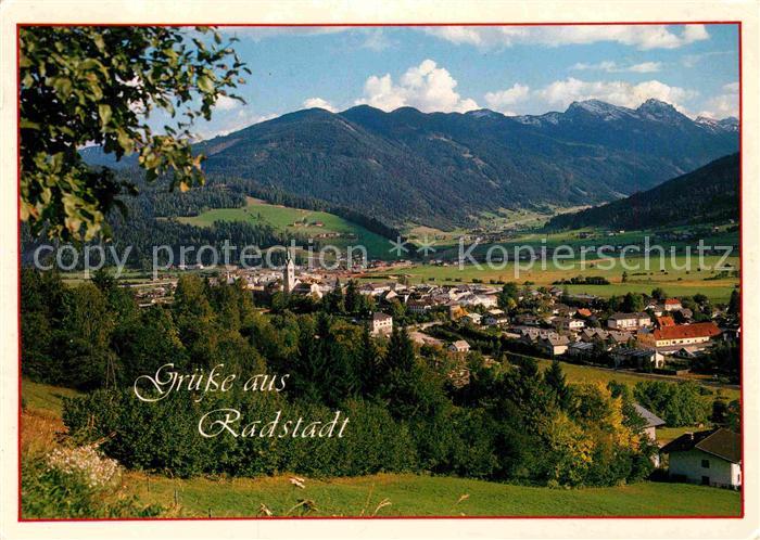 Radstadt Panorama mit Radstaedter Tauern