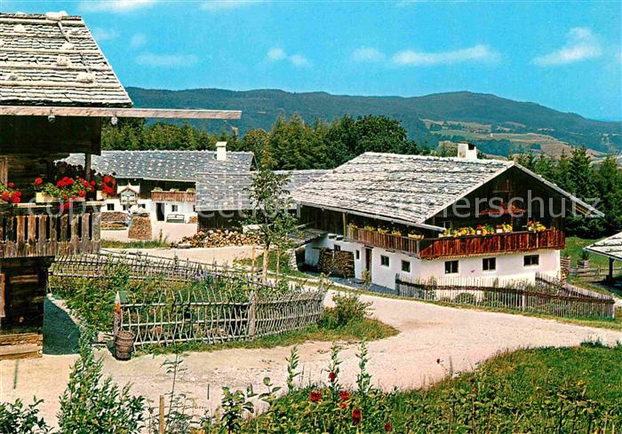 Grossweil Freilichtmuseum an der Glentleiten Weberhaeusl Mirznhaeusl Bauerngaert