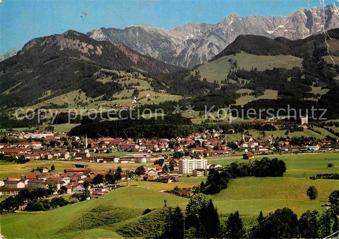 Sonthofen Oberallgaeu Gesamtansicht mit Daumengruppe Allgaeuer Alpen