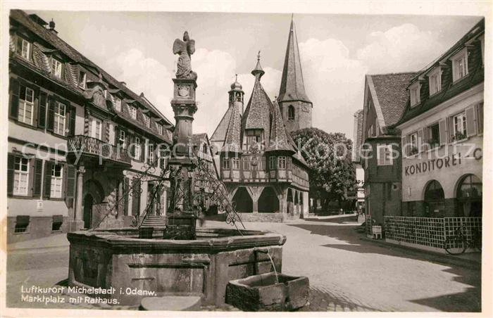 Michelstadt Marktplatz Brunnen Rathaus