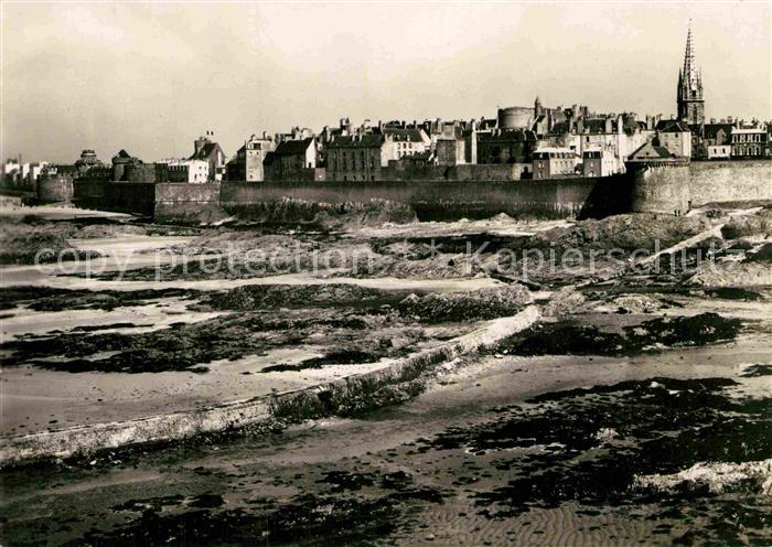 Saint-Malo 35 Les Remparts et la Ville