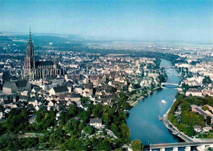 Ulm Donau mit Donau und Muenster Fliegeraufnahme