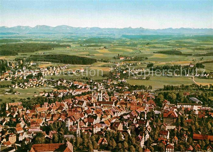 Wangen Allgaeu Blick auf bayerische und oesterreichische Alpen Fliegeraufnahme