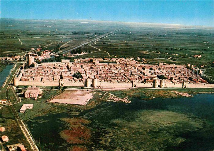 Aigues-Mortes Gard Fliegeraufnahme Stadtmauer