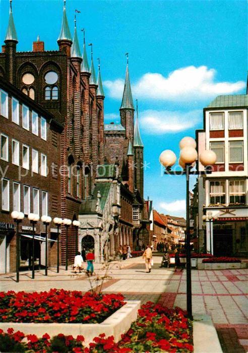 Luebeck Breite Strasse mit Rathaus