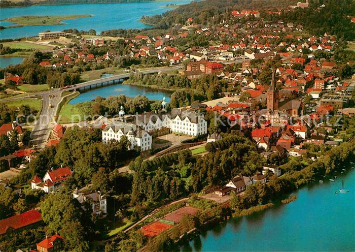 Ploen See Fliegeraufnahme Holsteinische Schweiz