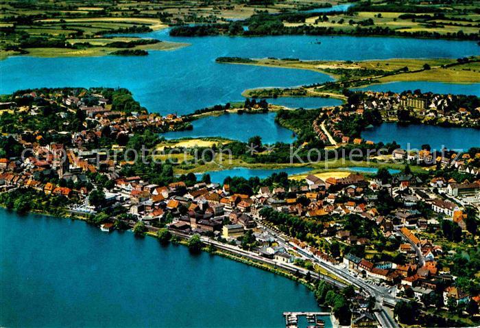 Ploen See Fliegeraufnahme Holsteinische Schweiz