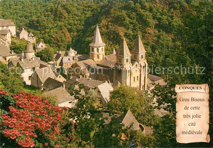 Conques Aveyron Fliegeraufnahme Burg