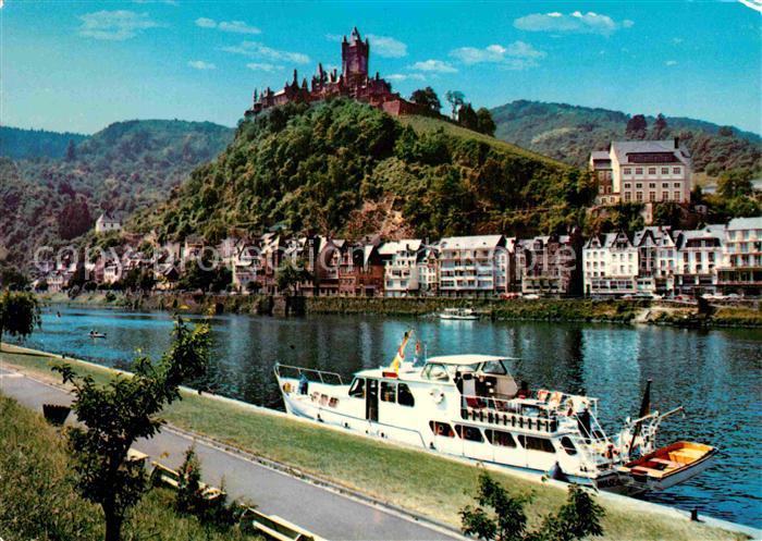 Cochem Mosel Moselpartie mit Burg