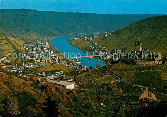 Cochem Mosel Fliegeraufnahme Moselpartie mit Burg