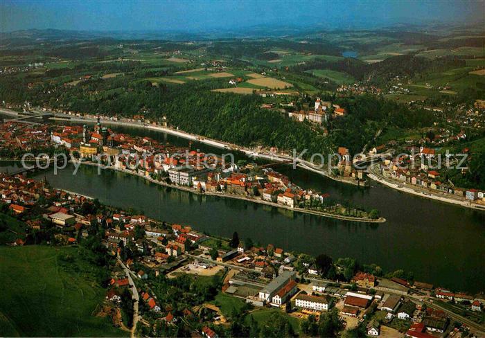 PAssAU Bayern Fliegeraufnahme Dreifluesse Stadt Zusammnefluss Donau Inn Ilz