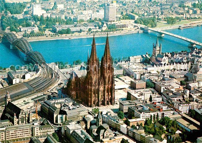 Koeln Rhein Fliegeraufnahme mit Dom Hohenzollernbruecke Deutzer Bruecke