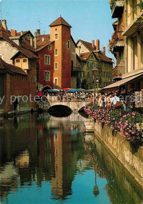 Annecy Haute-Savoie Les quais du vieux canal