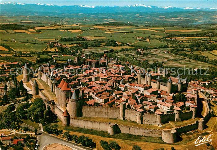 Carcassonne Vue aerienne Chateau Comtal