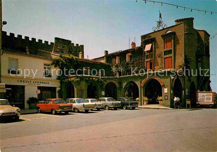 Agde La Place et l Hotel La Galiote