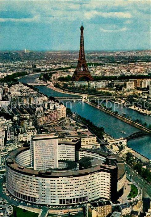 Paris La Seine et la Tour Eiffel Vue aerienne