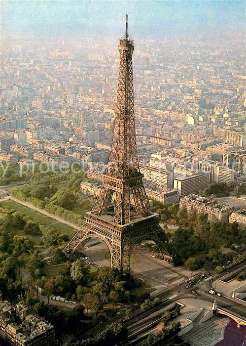 Paris La Tour Eiffel Vue aerienne