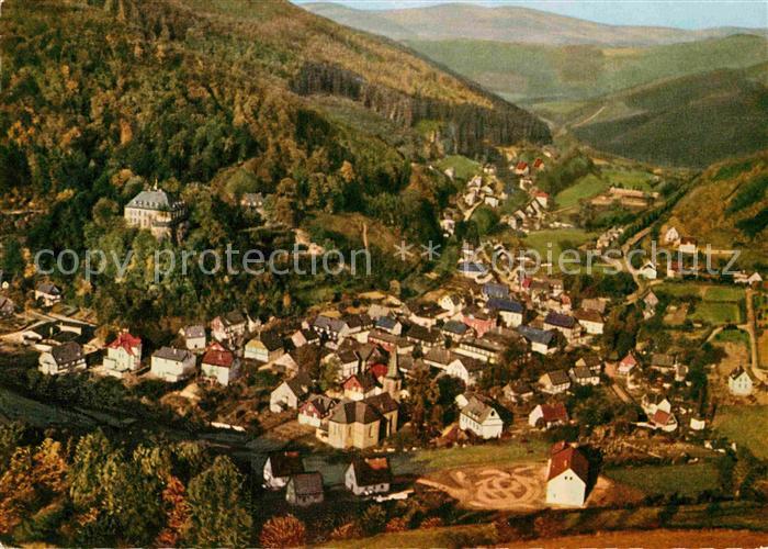 Bilstein Sauerland Fliegeraufnahme mit Jugendburg