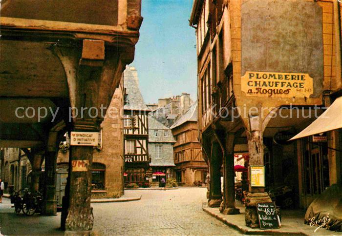Dinan 22 Cite Medievale La Place des Merciers