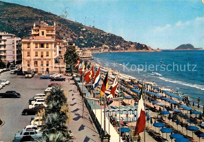 ALAssIO Savona Liguria IT Partisanenplatz mit Strand