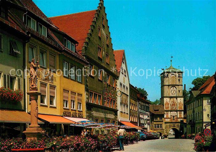 Wangen Allgaeu Herrenstrasse mit Marienbrunnen und Ravensburger Tor