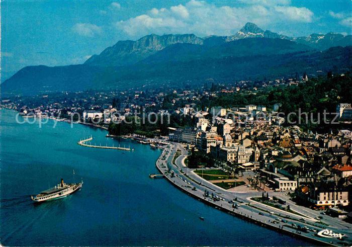 Evian-les-Bains Haute Savoie Vue generale aerienne au fond les Memises et la Den