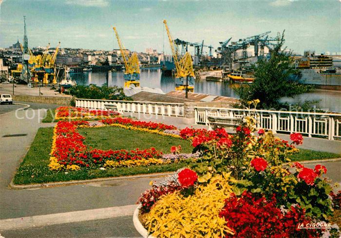 Nantes Loire Atlantique Le Port vu de Sainte Anne