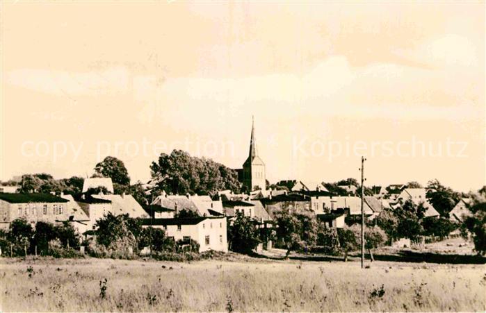 Kroepelin Ortsansicht mit Kirche