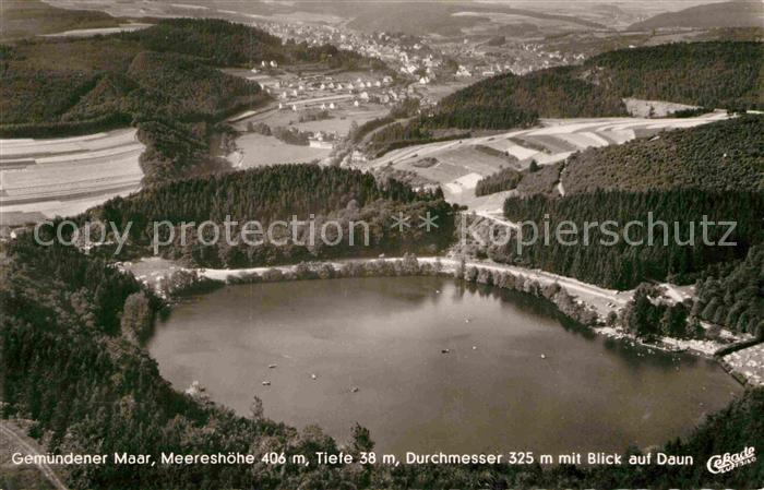 Daun Eifel Fliegeraufnahme Gemuendener Maar