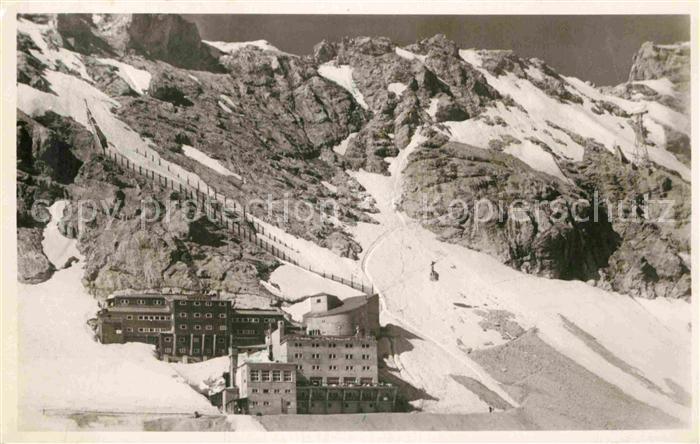 Zugspitze Zugspitzbahn Hotel Schneefernerhaus Zugspitzplatt Winter