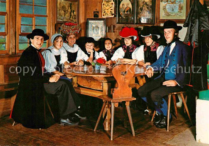 Gutach Schwarzwald Trachtenfamilie