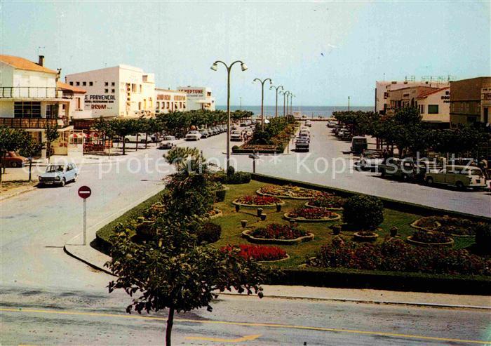 Narbonne Plage Boulevard mit Blumeninseln