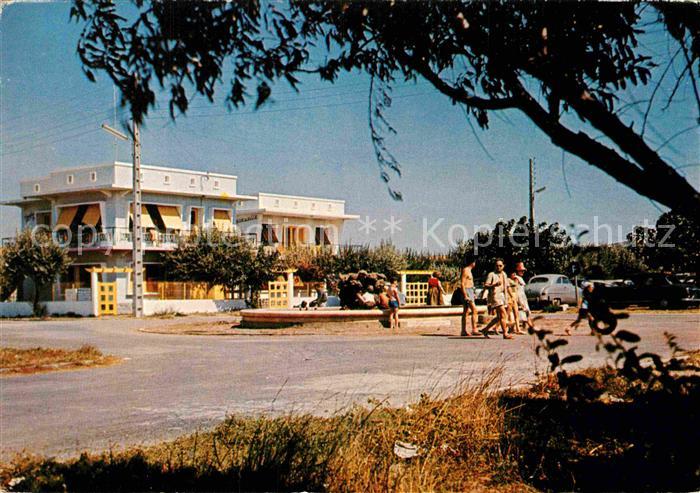 Marseillan Plage Le bassin et les villas