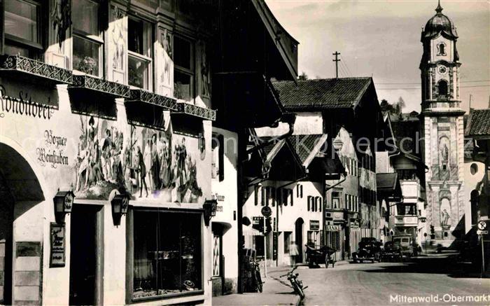 Mittenwald Bayern Obermarkt Bozner Weinstuben Fassadenmalerei Kirche