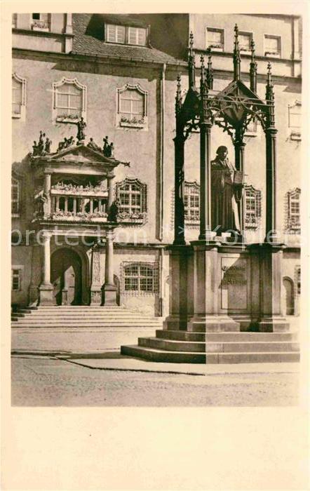 Wittenberg Lutherstadt Rathaus mit Lutherdenkmal