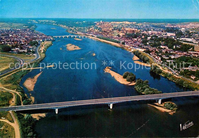 Blois 41 Les deux ponts sur la Loire vue aerienn